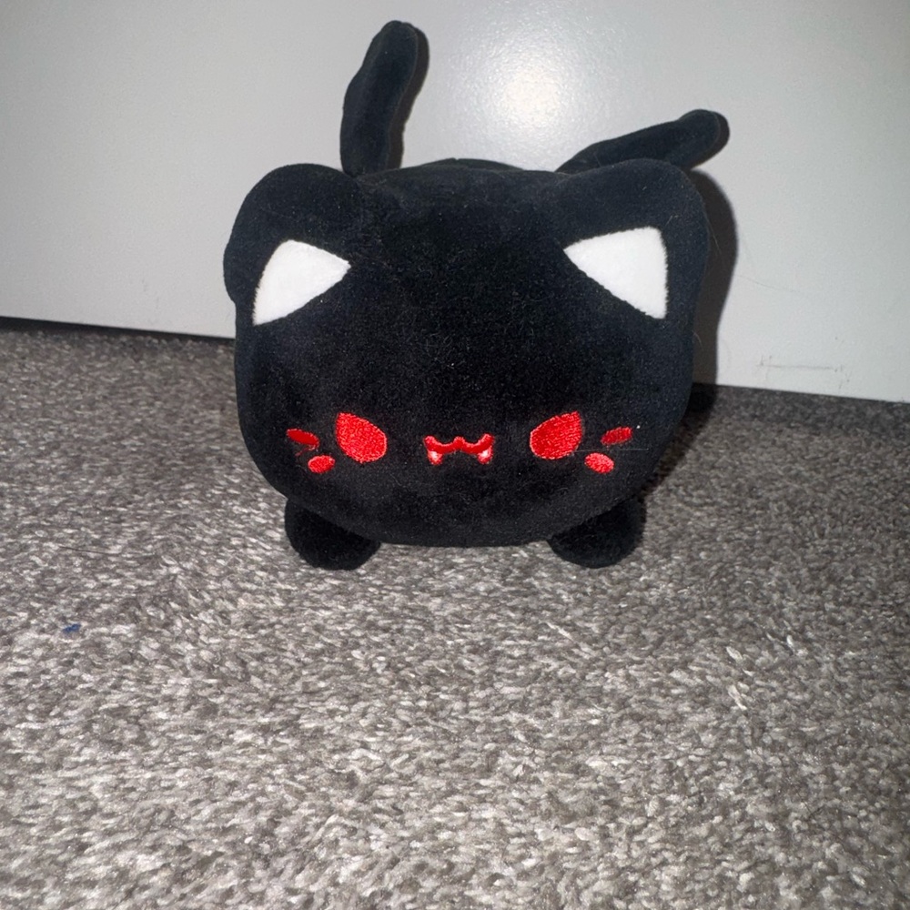 Tasty Peach Vampire Bat Meowchi